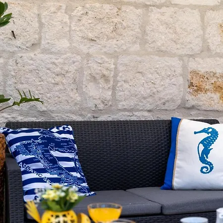 Comfort Near Bacvice Apartment Split